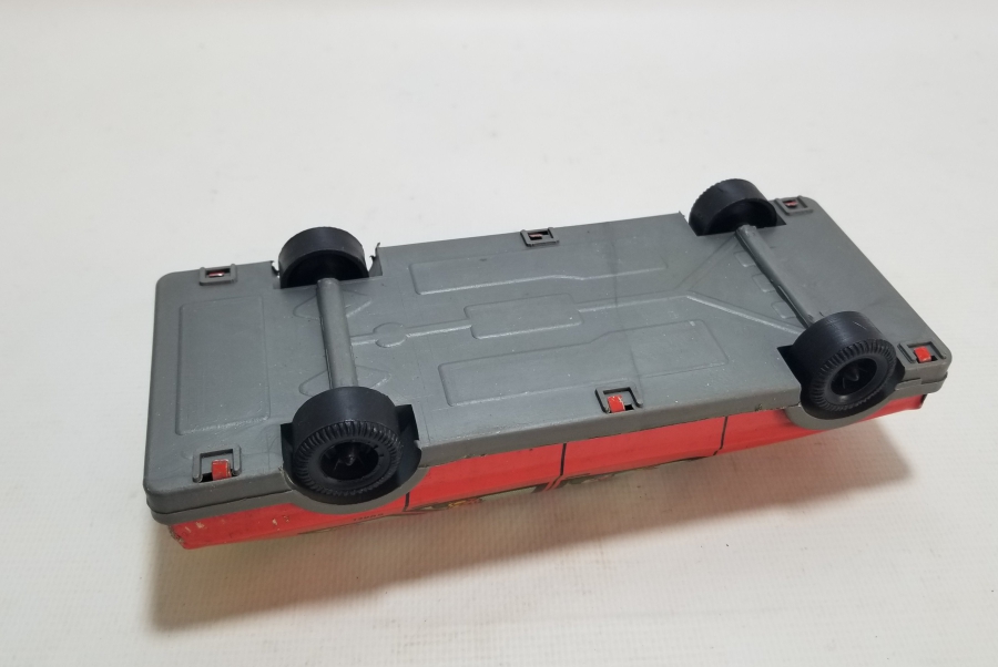 GÜREL MARKA YERLİ YAPIM ANTİKA OYUNCAK ARABA