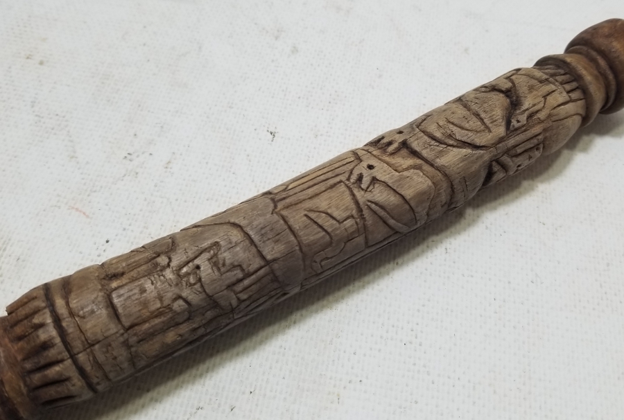 ÜZERİNDE GEYİK, ÇAKAL VE TAVŞAN GİBİ HAYVAN FİGÜRLERİ BULUNAN OSMANLI DÖNEMİ NADİR ŞAMANİK TEF TOKMAĞI