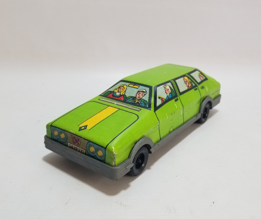 NADİR RENKTE GÜREL MARKA YERLİ YAPIM ANTİKA OYUNCAK ARABA