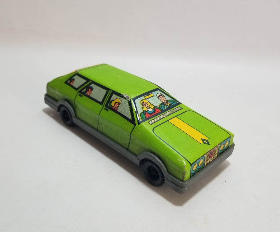 NADİR RENKTE GÜREL MARKA YERLİ YAPIM ANTİKA OYUNCAK ARABA