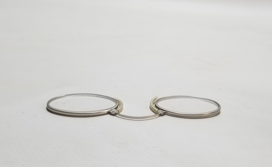 ORİJİNAL KABINDA BURUN ÜSTÜ GÖZLÜK