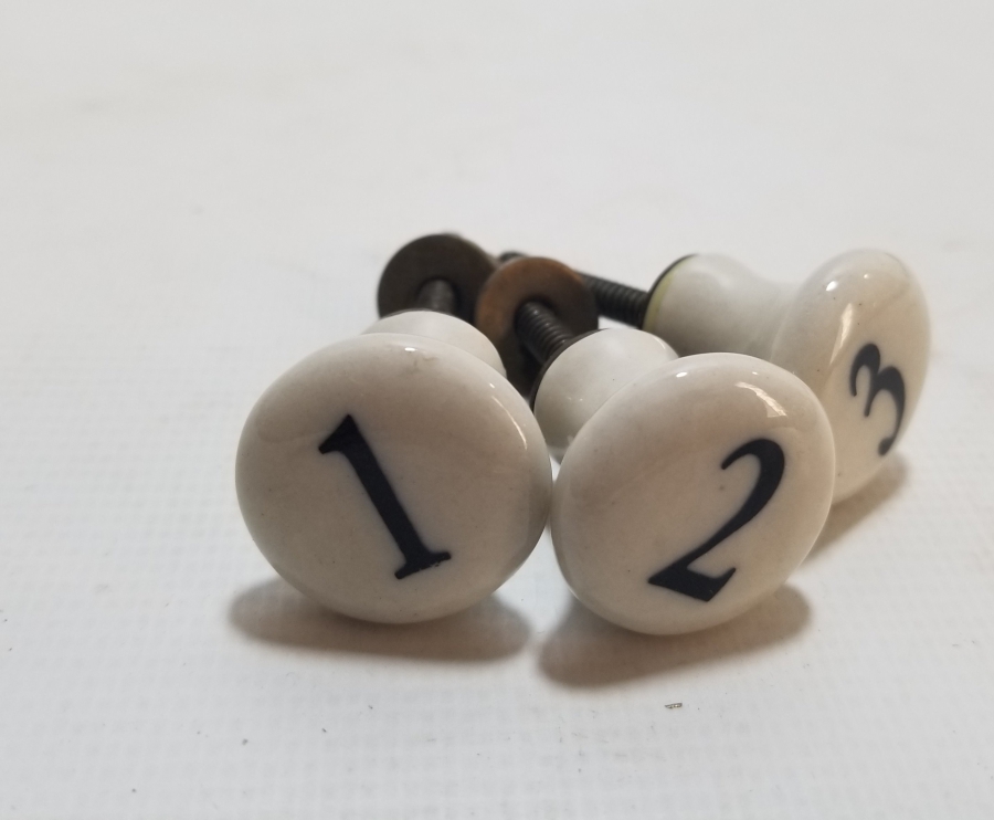 ANTİKA PORSELEN ÇEKMECE KULPLARI