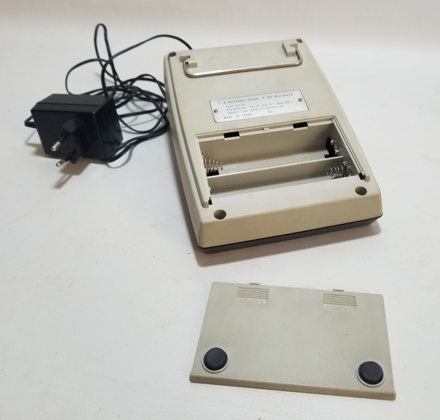 ANTİKA ELEKTRİKLİ HESAP MAKİNESİ