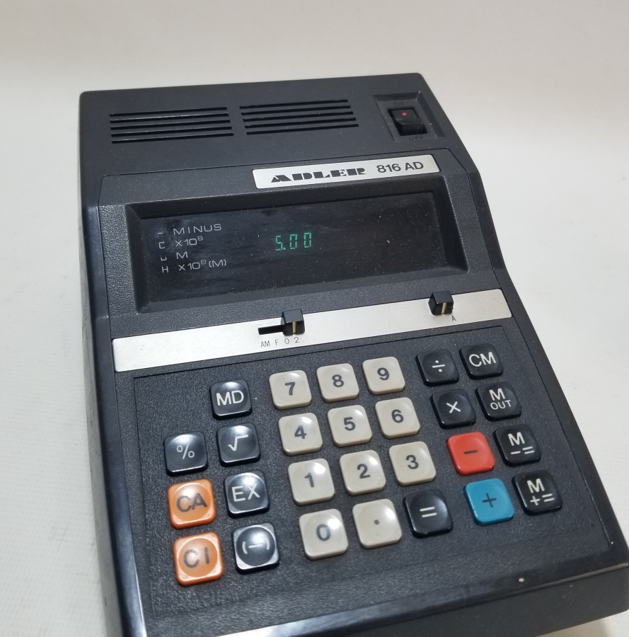 ANTİKA ELEKTRİKLİ HESAP MAKİNESİ