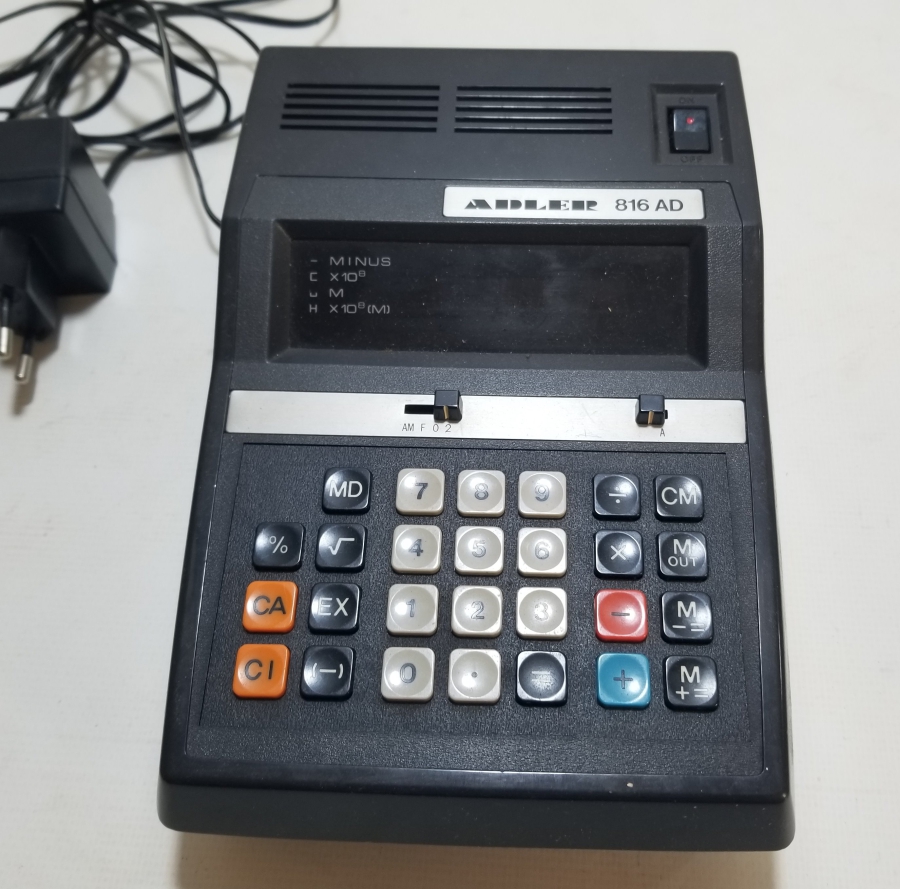 ANTİKA ELEKTRİKLİ HESAP MAKİNESİ