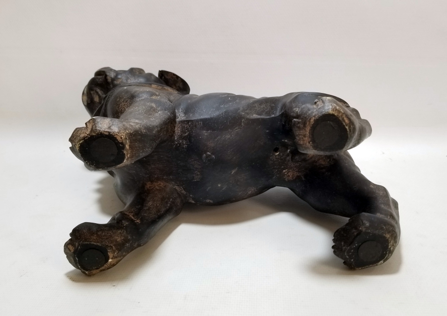 KABARTMA İŞÇİLİKLİ ANTİKA BAKALİT KÖPEK FİGÜRÜ