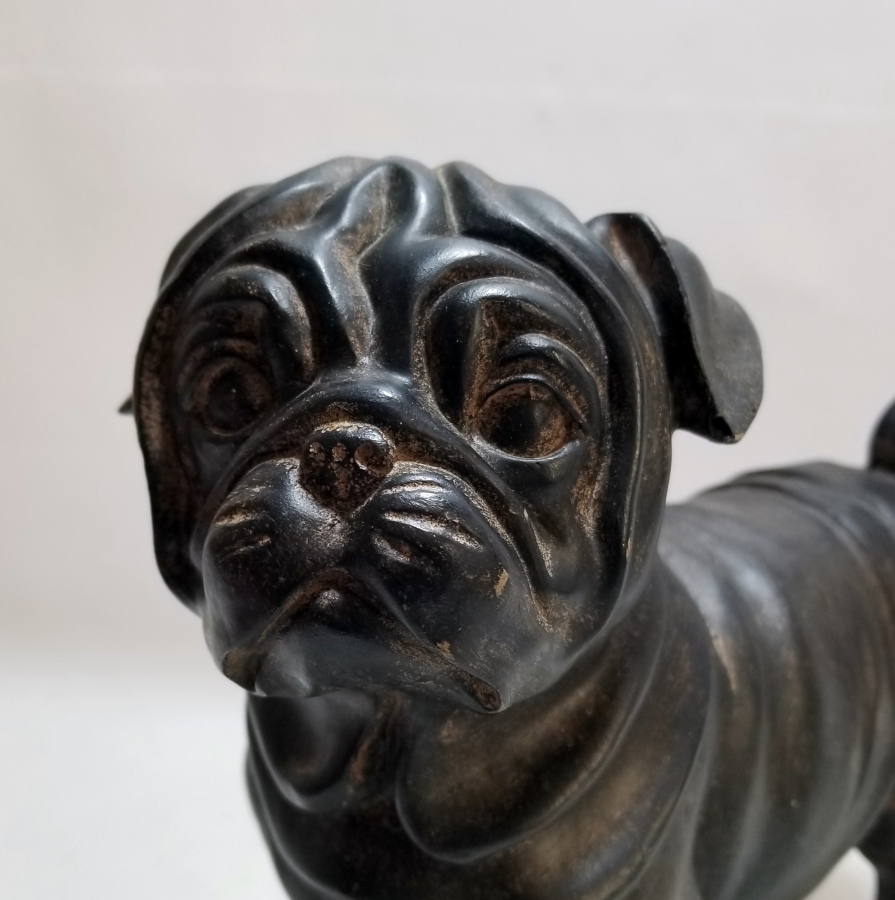 KABARTMA İŞÇİLİKLİ ANTİKA BAKALİT KÖPEK FİGÜRÜ