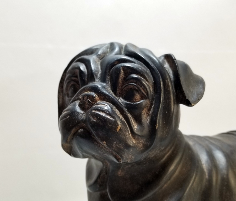 KABARTMA İŞÇİLİKLİ ANTİKA BAKALİT KÖPEK FİGÜRÜ