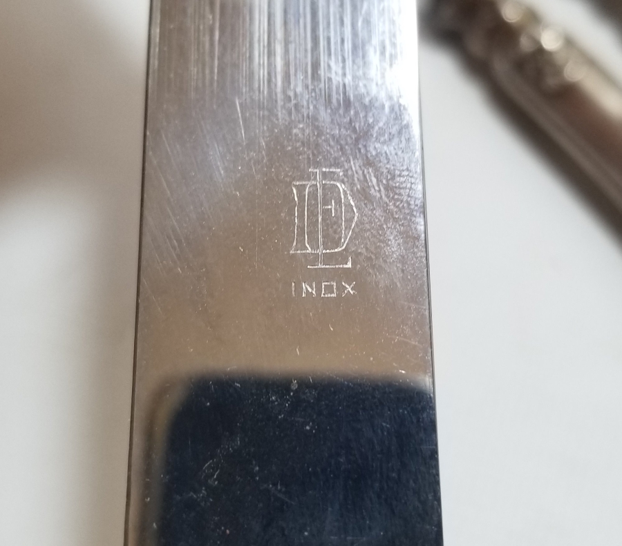 ÜZERİ İNSİYALLİ ANTİKA GÜMÜŞ KAPLAMA YEMEK BIÇAĞI TAKIMI