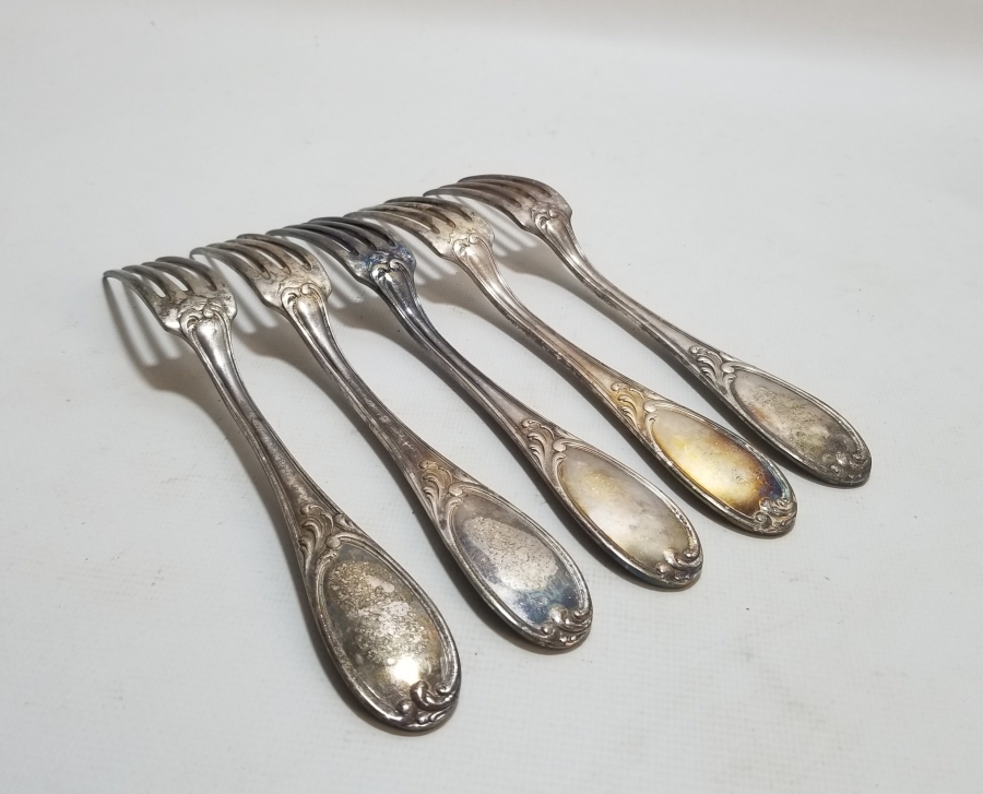 KABARTMA İŞÇİLİKLİ GÜMÜŞ KAPLAMA 5 ADET ANTİKA ÇATAL