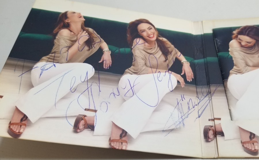 İMZALI EBRU GÜNDEŞ ALBÜMÜ