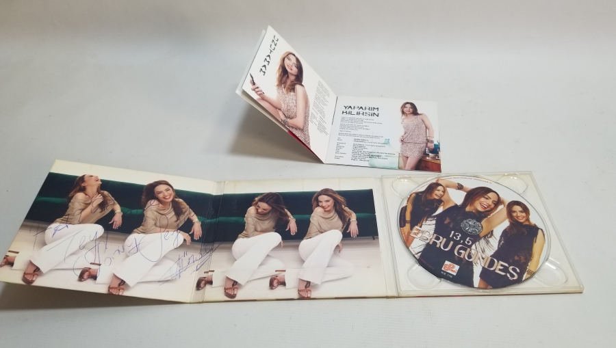 İMZALI EBRU GÜNDEŞ ALBÜMÜ