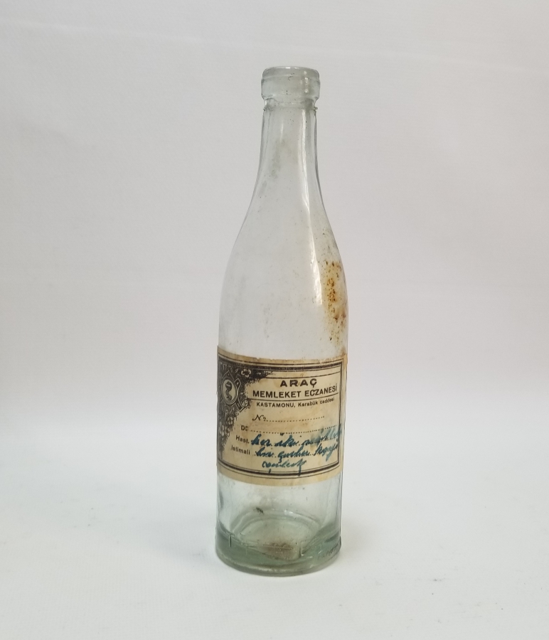 ORİJİNAL ETİKETİYLE ANTİKA ECZACI ŞİŞESİ