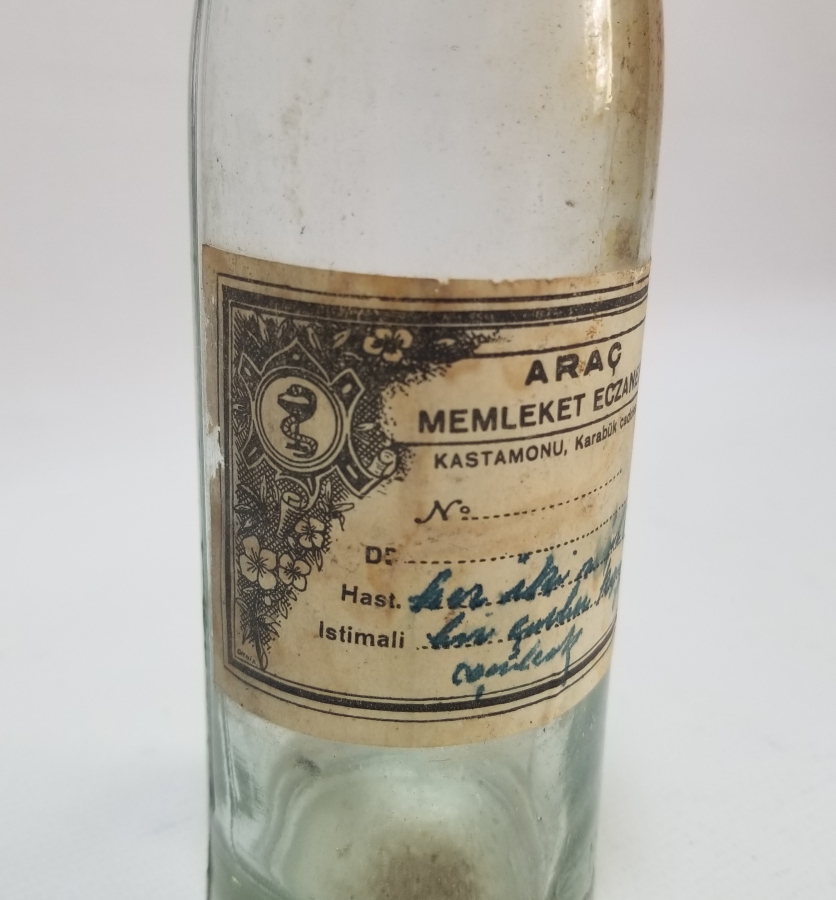 ORİJİNAL ETİKETİYLE ANTİKA ECZACI ŞİŞESİ