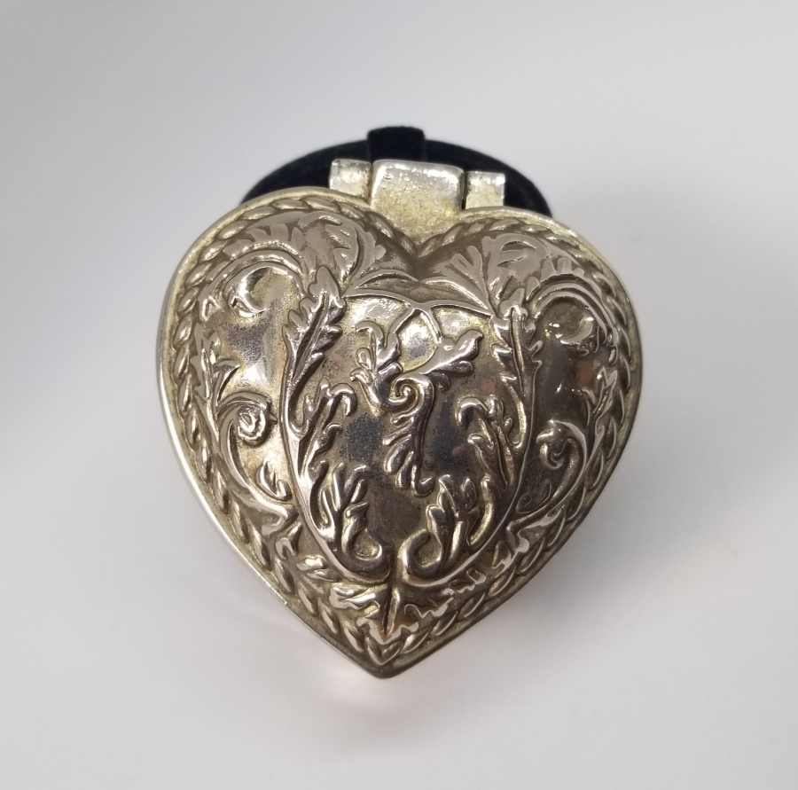 KALP FORMLU GÜMÜŞ KAPLAMA ANTİKA MÜCEVHER KUTUSU