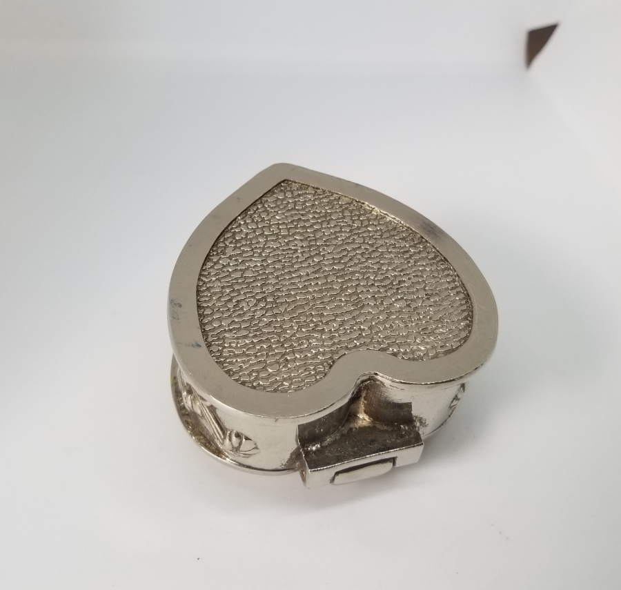 KALP FORMLU GÜMÜŞ KAPLAMA ANTİKA MÜCEVHER KUTUSU