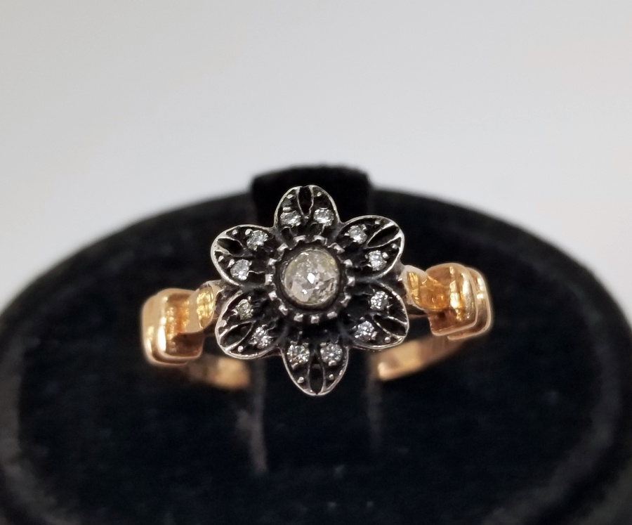 ÖZEL KESİM ELMASLI ALTIN YÜZÜK