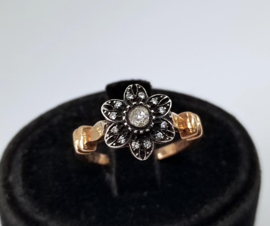 ÖZEL KESİM ELMASLI ALTIN YÜZÜK