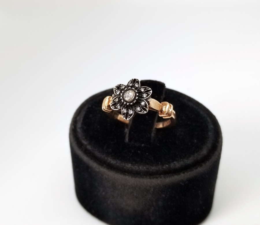 ÖZEL KESİM ELMASLI ALTIN YÜZÜK