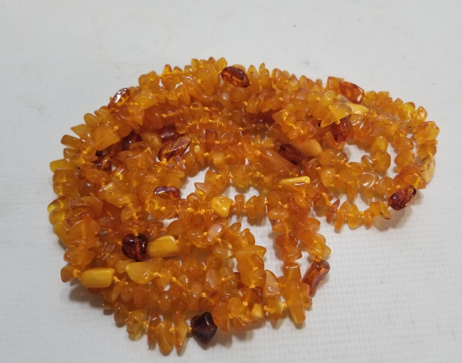 BÜYÜK BOY NADİR RENKTE DAMLA KEHRİBAR GERDANLIK