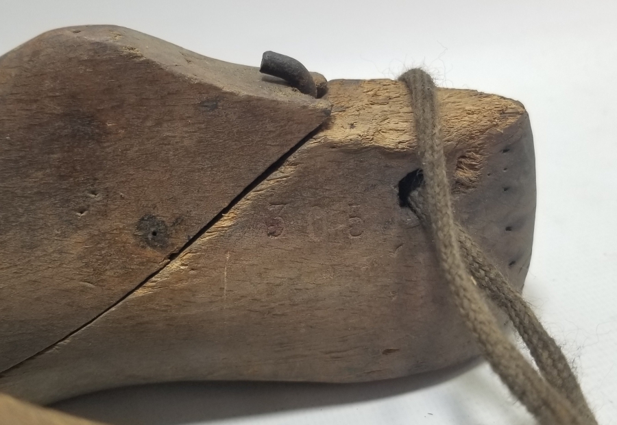 OSMANLI DÖNEMİ EL YAPIMI AHŞAP AYAKKABICI KALIBI