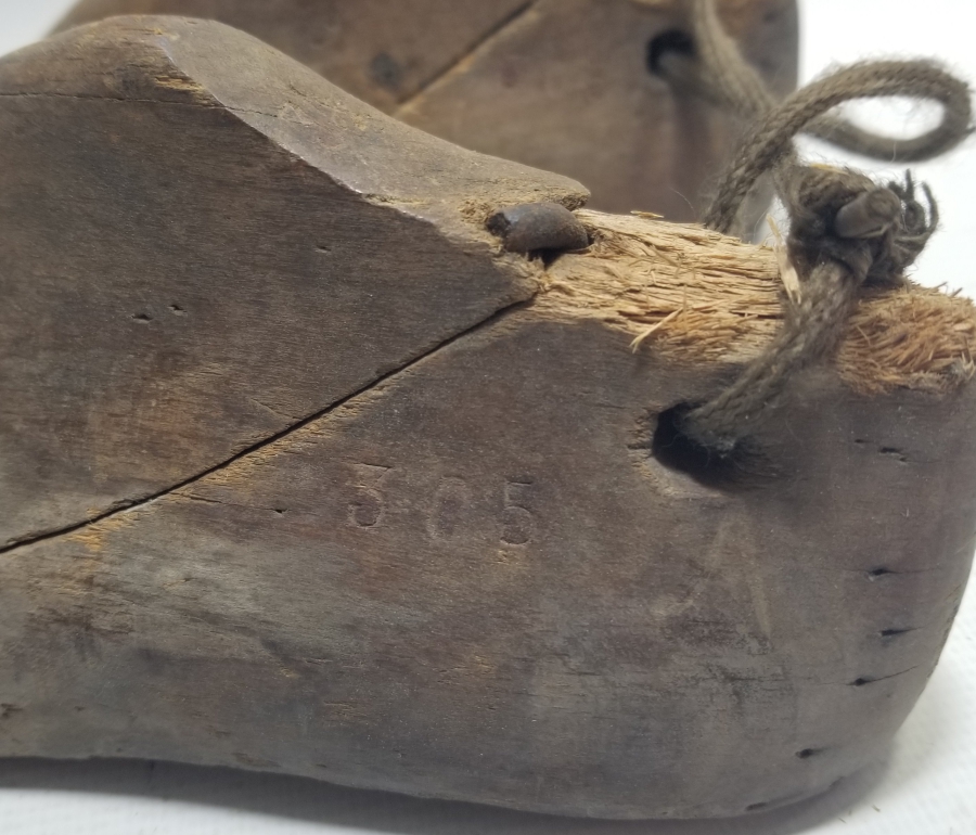 OSMANLI DÖNEMİ EL YAPIMI AHŞAP AYAKKABICI KALIBI