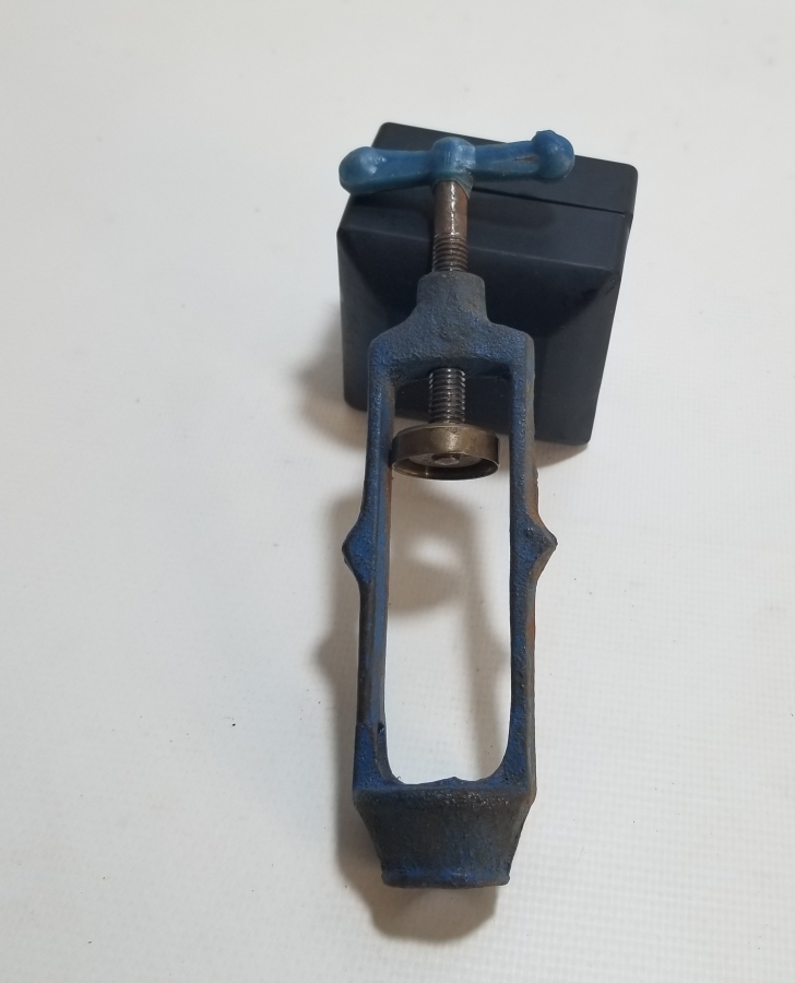 ANTİKA FİŞEK SIKIŞTIRMA APARATI