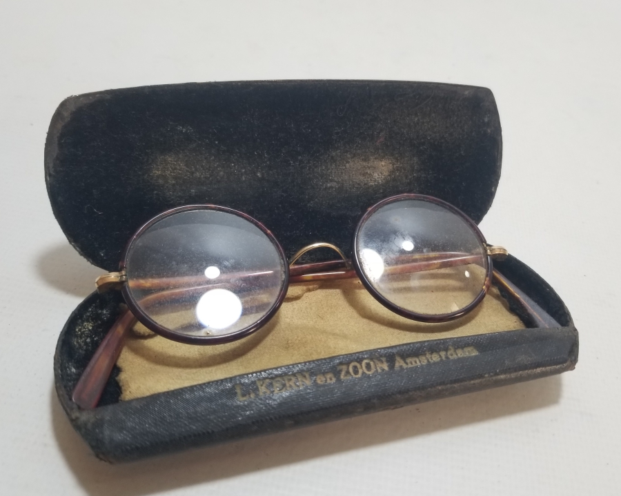 ORİJİNAL KUTUSUNDA OSMANLI DÖNEMİ NADİR BAĞA GÖZLÜK