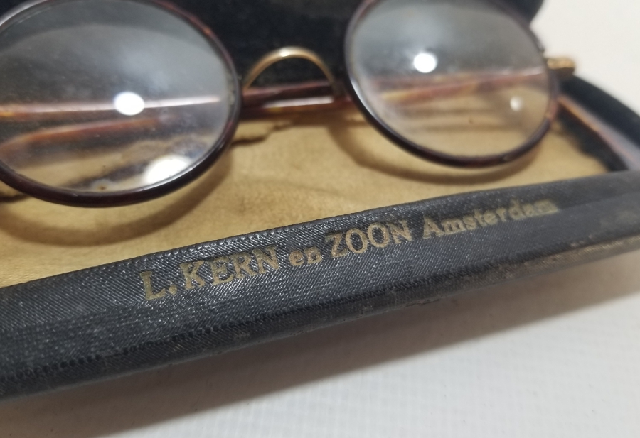 ORİJİNAL KUTUSUNDA OSMANLI DÖNEMİ NADİR BAĞA GÖZLÜK