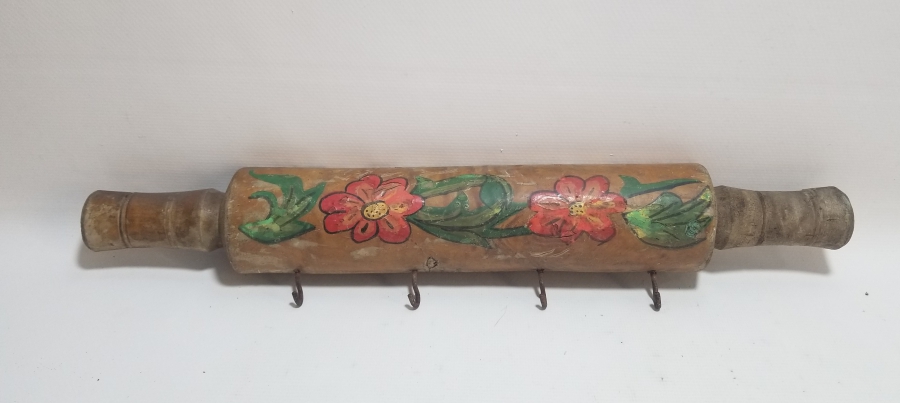 OKLAVA FORMUNDA YAPILMIŞ ANTİKA AHŞAP ASKI