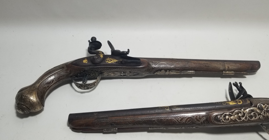 ALTIN ÇAKMA İŞÇİLİKLİ VE GÜMÜŞ APLİKLİ OSMANLI ÇİFT PİŞTOV