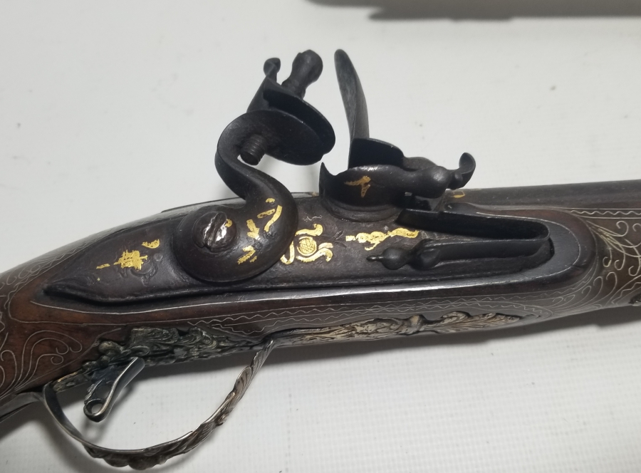 ALTIN ÇAKMA İŞÇİLİKLİ VE GÜMÜŞ APLİKLİ OSMANLI ÇİFT PİŞTOV