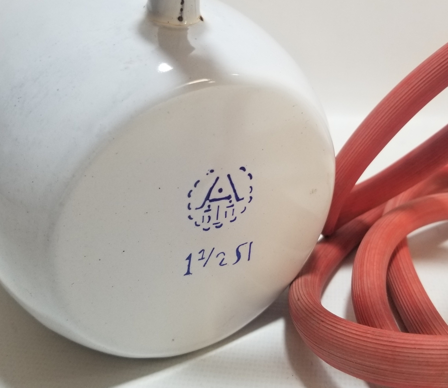 OSMANLI DÖNEMİ ÇOK NADİR ORİJİNAL HORTUMUYLA EMAYE SERUM ŞİŞESİ