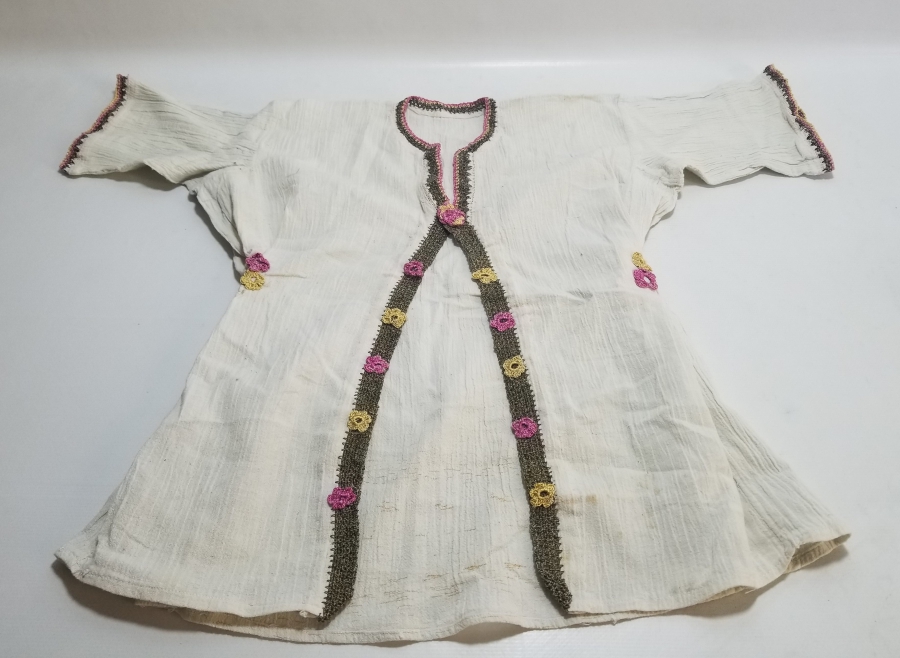 YAKA VE KOLLARI İŞLEMELİ OSMANLI DÖNEMİ EL DOKUMA NADİR ÇOCUK ENTARİSİ