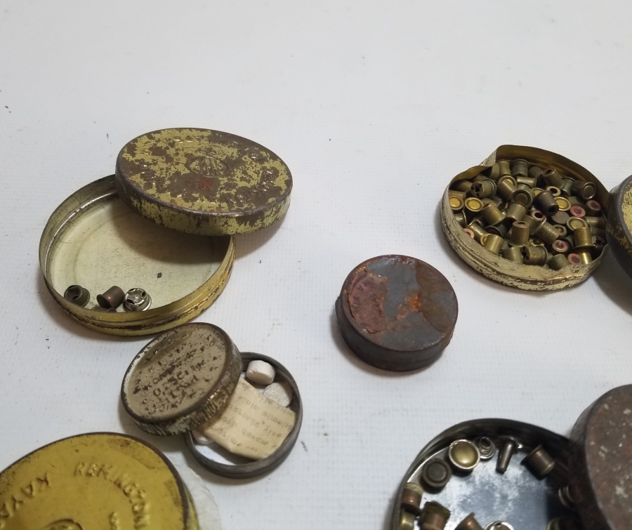 ORİJİNAL KUTULARINDA ANTİKA FİŞEK KAPSÜLLERİ LOTU