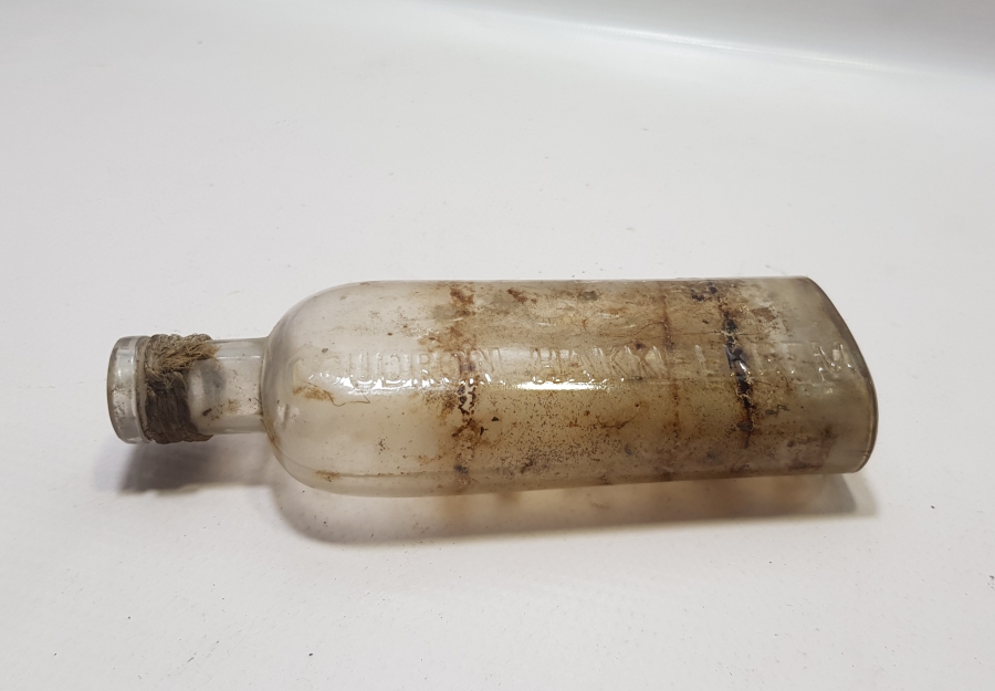 ÜZERİ OSMANLICA VE LATİNCE YAZILI ÇOK NADİR HAKKI EKREM İLAÇ ŞİŞESİ