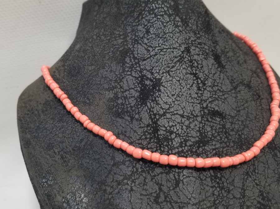 NADİR RENKTE MERCAN TAŞLI ANTİKA KOLYE