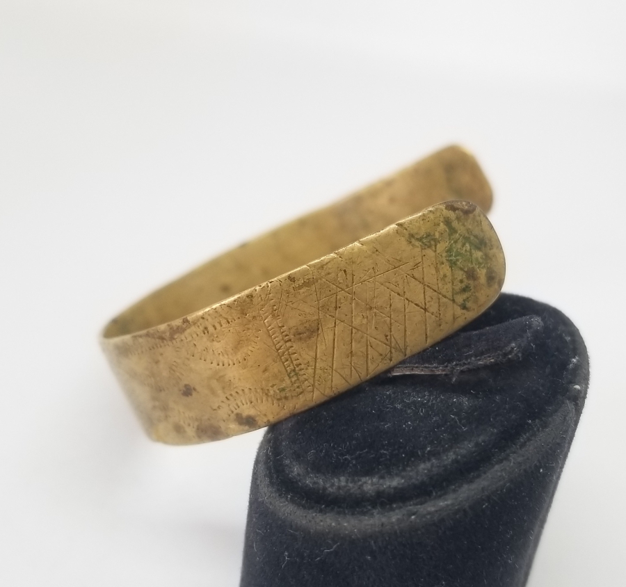 ÜZERİ İŞLEMELİ ANTİKA YEL BİLEZİĞİ - ROMATİZMA BİLEZİĞİ