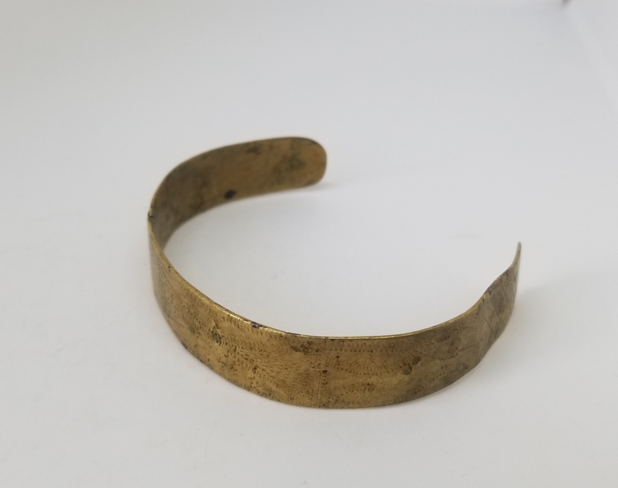 ÜZERİ İŞLEMELİ ANTİKA YEL BİLEZİĞİ - ROMATİZMA BİLEZİĞİ