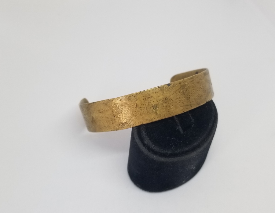 ÜZERİ İŞLEMELİ ANTİKA YEL BİLEZİĞİ - ROMATİZMA BİLEZİĞİ