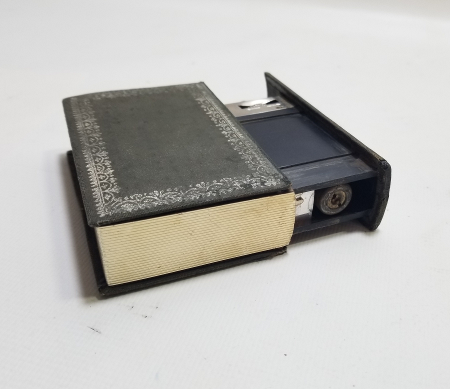 KİTAP FORMUNDA YAPILMIŞ ANTİKA ÇAKMAK