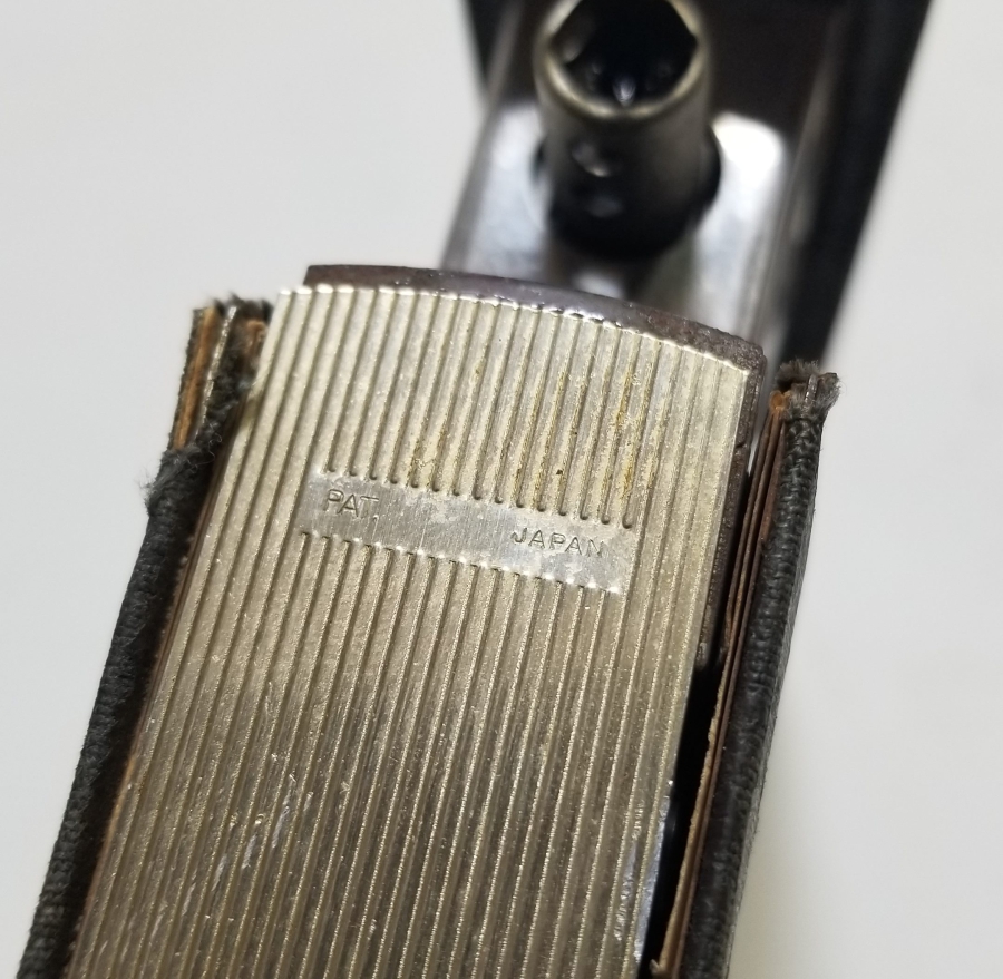 KİTAP FORMUNDA YAPILMIŞ ANTİKA ÇAKMAK