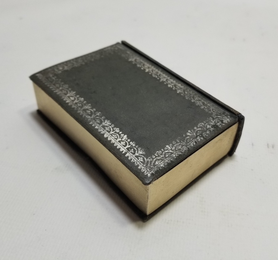 KİTAP FORMUNDA YAPILMIŞ ANTİKA ÇAKMAK