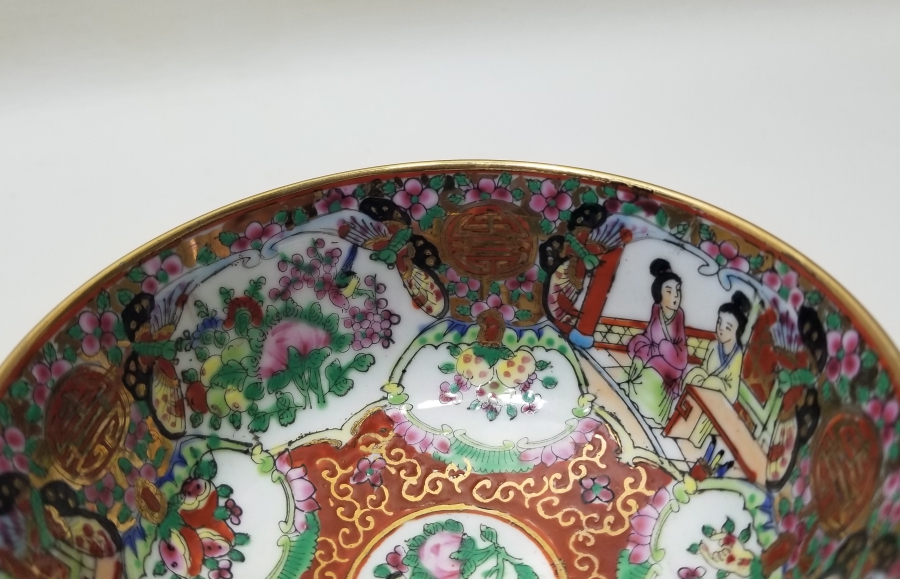 UZAKDOĞU YAPIMI PORSELEN KASE VE KAŞIK