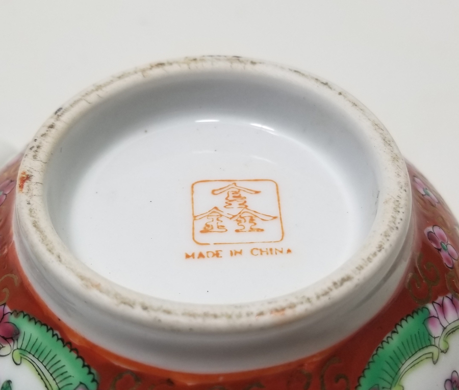 UZAKDOĞU YAPIMI PORSELEN KASE VE KAŞIK