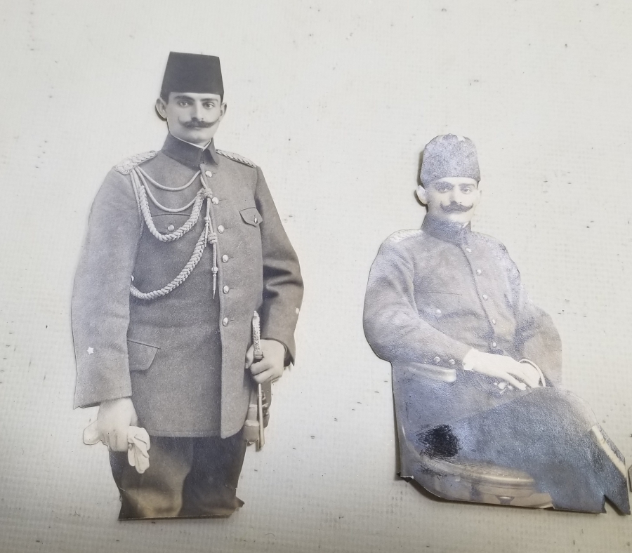 MEHMET REŞAT HAN'IN YAVERİ MEHMET REMZİ PAŞA'YA AİT 4 ADET KESİLMİŞ FOTOĞRAF