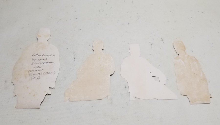 MEHMET REŞAT HAN'IN YAVERİ MEHMET REMZİ PAŞA'YA AİT 4 ADET KESİLMİŞ FOTOĞRAF