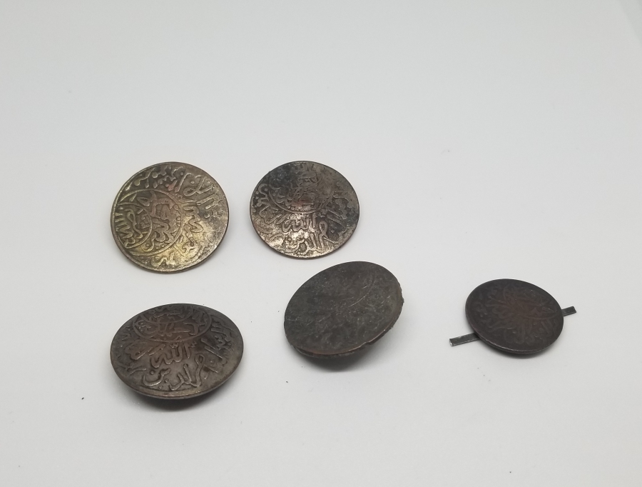 TUNUS PARALARINDAN YAPILMIŞ ANTİKA DÜĞME LOTU