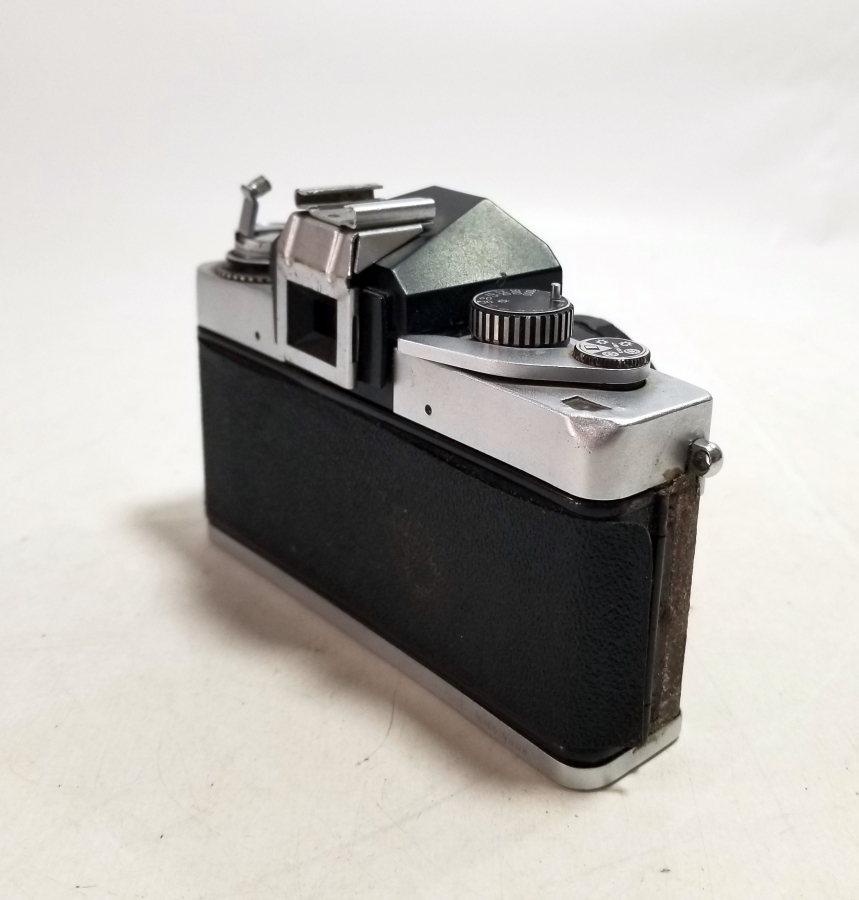 EXAKTA MARKA ANTİKA FOTOĞRAF MAKİNESİ