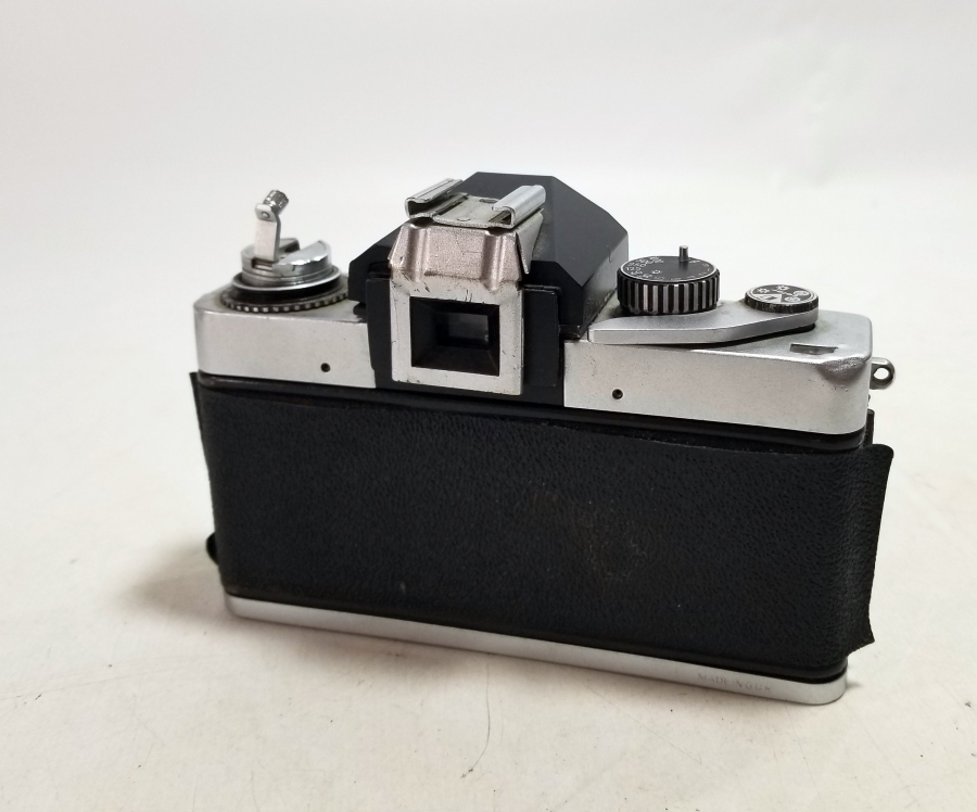 EXAKTA MARKA ANTİKA FOTOĞRAF MAKİNESİ